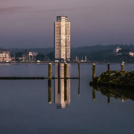 Im Wikingturm Mit Blick Auf Schlei - Willkommen In Schleswig! Šlesvik